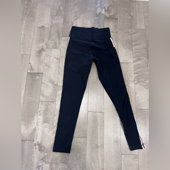 Aritzia TNA leggings - Picture 2 of 7